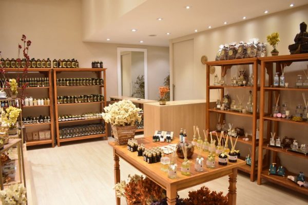 Loja Ambientallis Aromas - Três Rios RJ - Shopping Américo Silva. Linha completa de aromatizadores de ambiente, difusor de aromas, velas perfumadas, óleos essenciais, água de passar, essências e mais