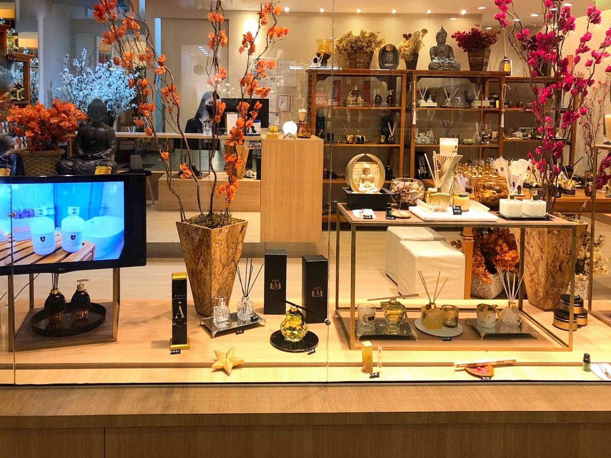 Loja Ambientallis Aromas - Três Rios RJ - Shopping Américo Silva. Linha completa de aromatizadores de ambiente, difusor de aromas, velas perfumadas, óleos essenciais, água de passar, essências e mais